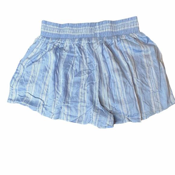 Show Me Your Mumu Serena Smocked Shorts Blue and White Size Small - Picture 2 of 7